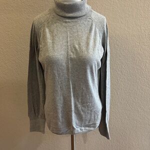 Jennifer Lopez Gray Turtleneck Sweater size XL